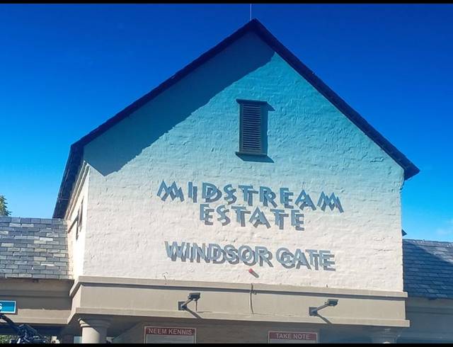 7 BEDROOM HOUSE FOR SALE IN MIDSTREAM ESTATE